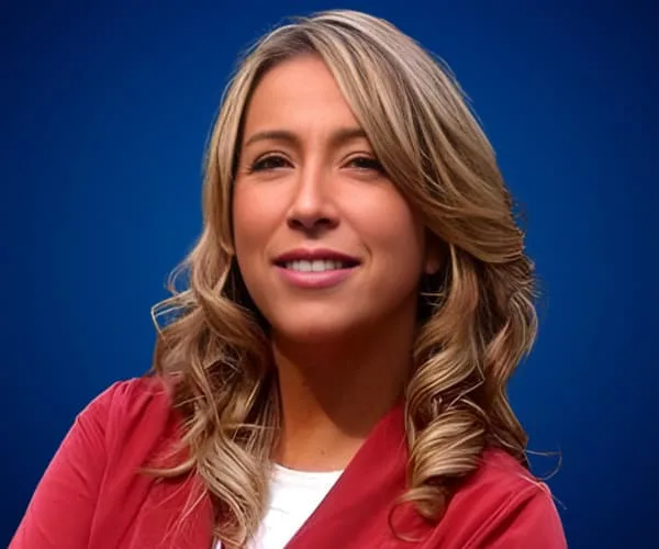 Jennifer Warner — Conferencista de Mujeres Líderes y Empoderamiento