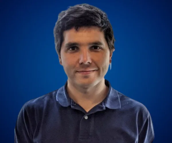 Fabián Martínez — Conferencista de Inteligencia Artificial y Futuro del Trabajo